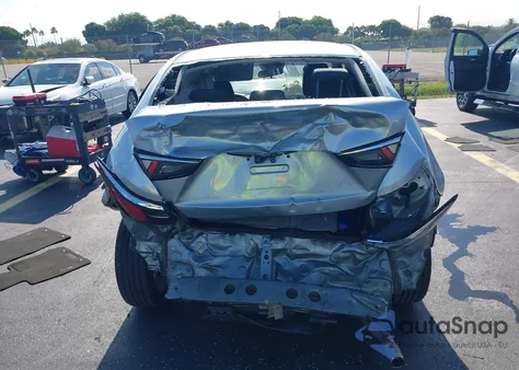 2018 Toyota Yaris Ia из США, поврежденный, VIN 3MYDLBYV7JY333597